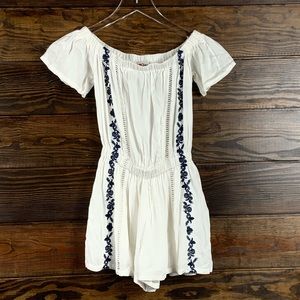 Nordstrom Poof! Size 7-8 Romper off-the-shoulders